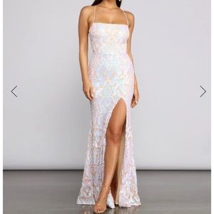 Beautiful nude and iridescent long dress with slit